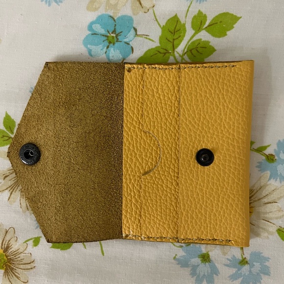 Handmade Genuine Leather Wallet - Picture 4 of 5